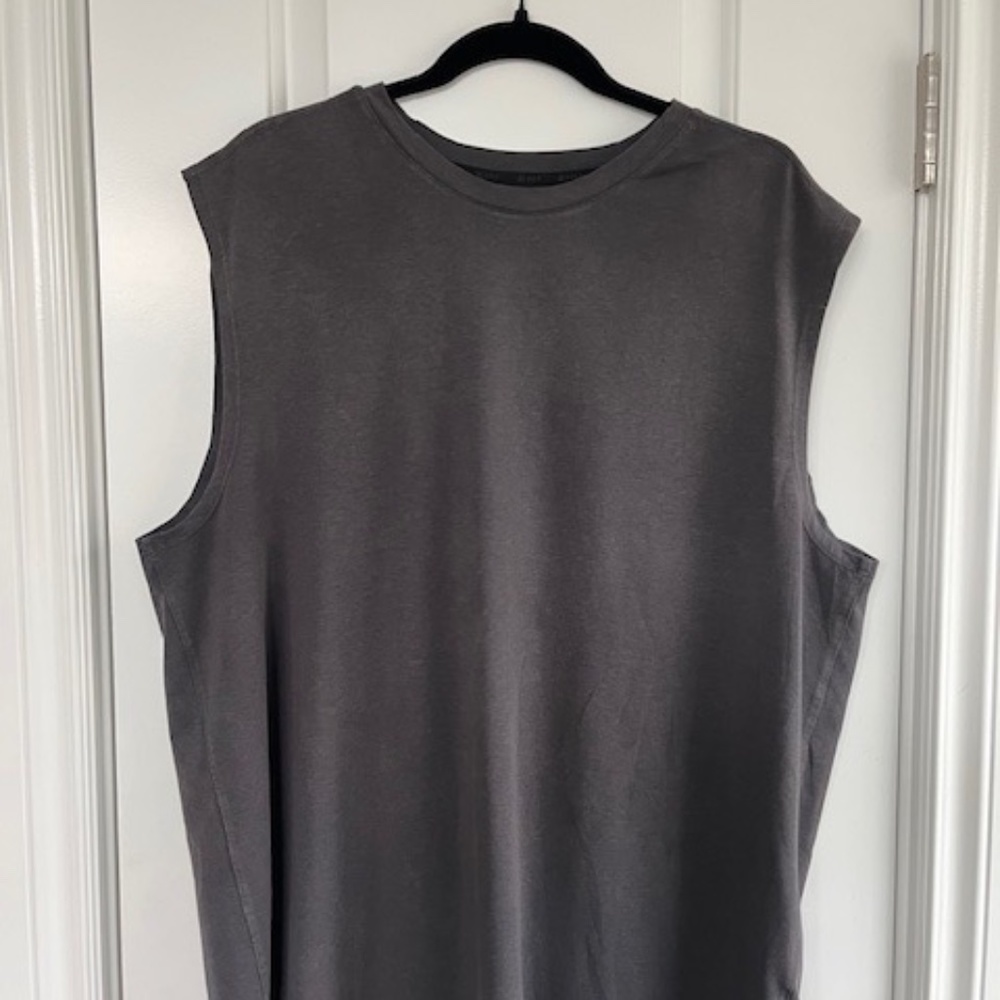 VRST Men's Essential Muscle Tank
